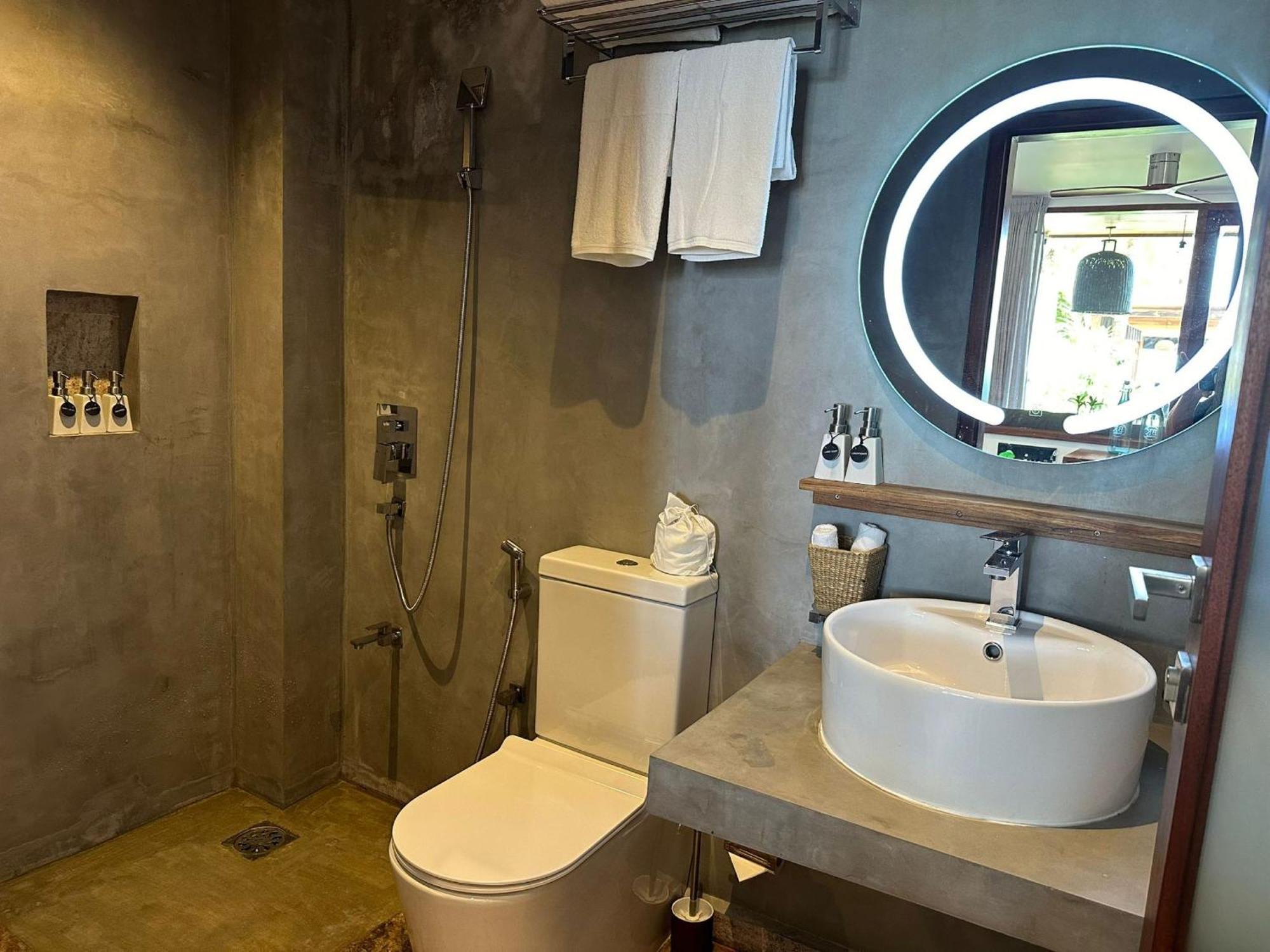 Bk Beach Boutique Hotel - ฮิกคาดูวา ภายนอก รูปภาพ