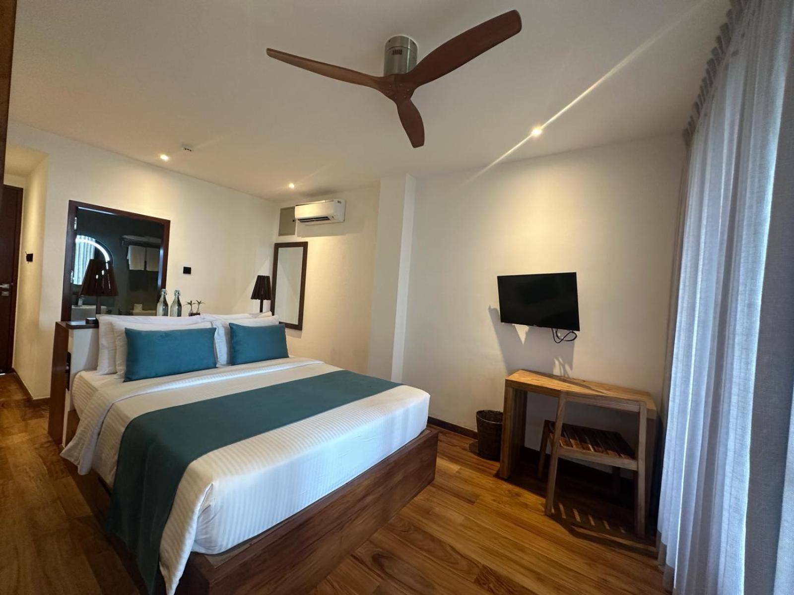 Bk Beach Boutique Hotel - ฮิกคาดูวา ภายนอก รูปภาพ